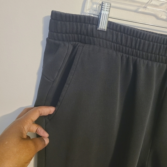 Puma | Women's Classic Black Cozy Athleisure Sweatpants (Size XXL) - Picture 5 of 13